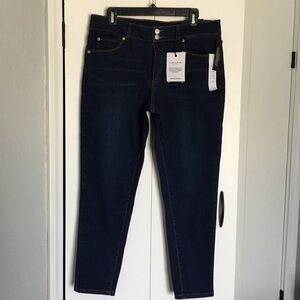 Women’s Skinny Jeans TAHARI Petite Size 12 P.